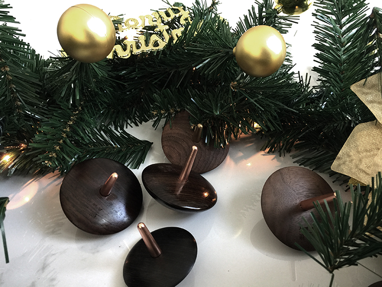 One universe for one heart，The universe means eternity，