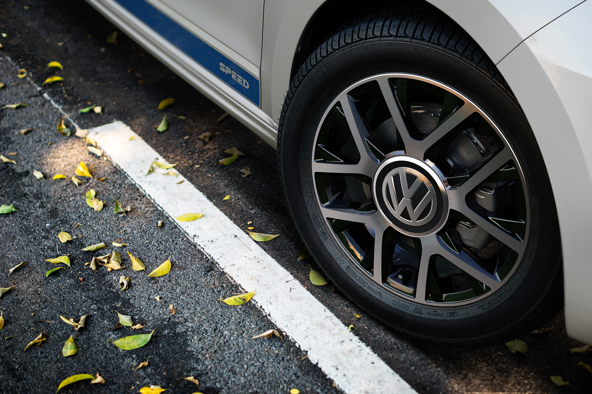 public，VW up，Automobile design，Render，Light-Duty Vehicle，brand，