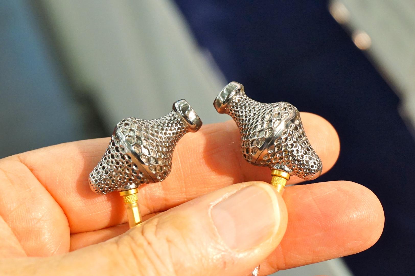 3D printing，Lab2 headset，four thousand and three hundred，precious，