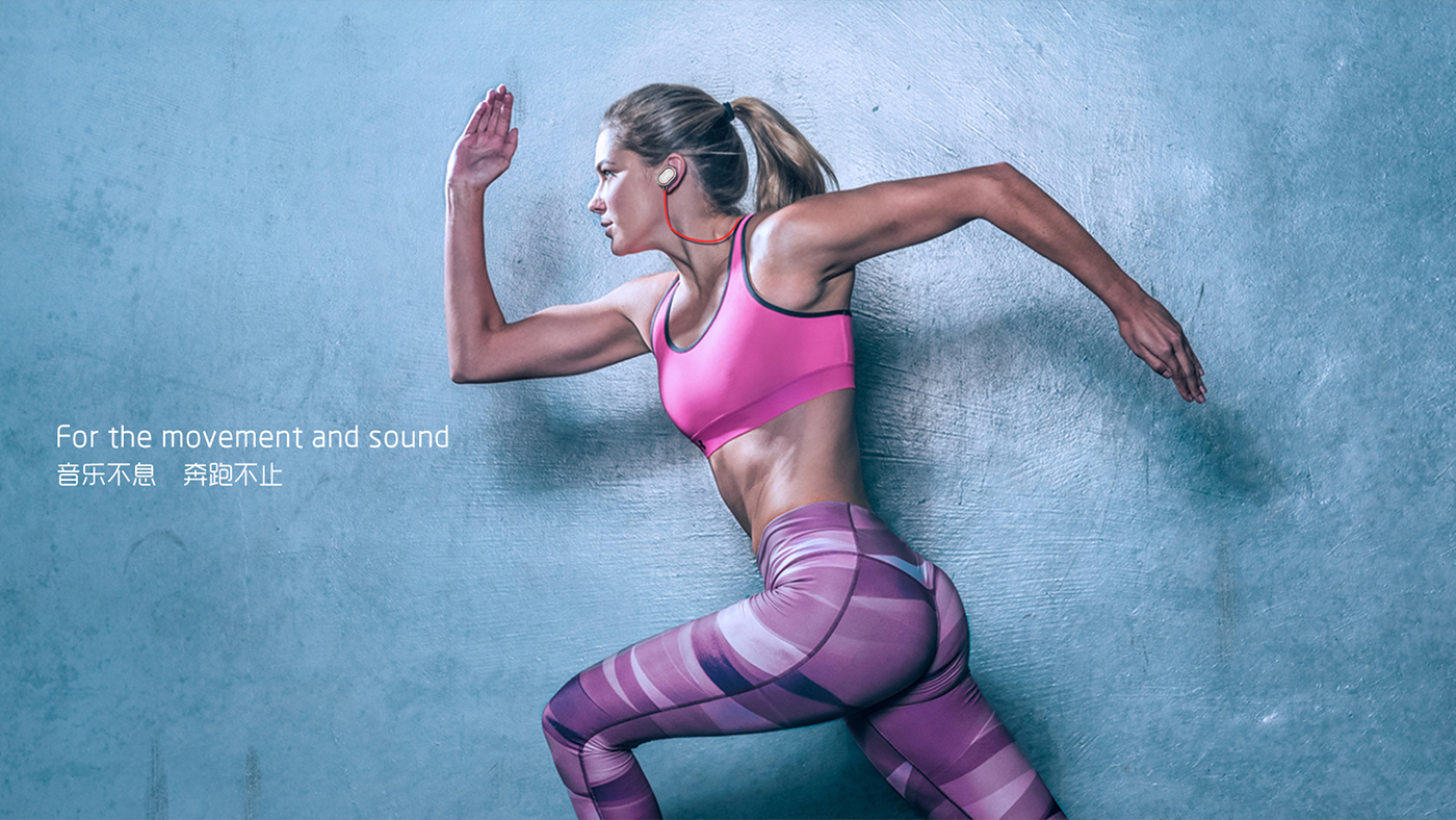 Large，motion，headset，outdoors，Burj Khalifa，