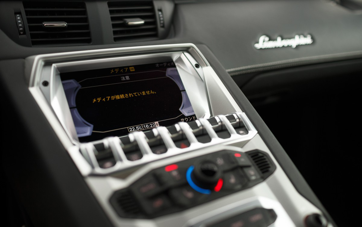 vehicle，industrial design，adventurer，Lamborghini，