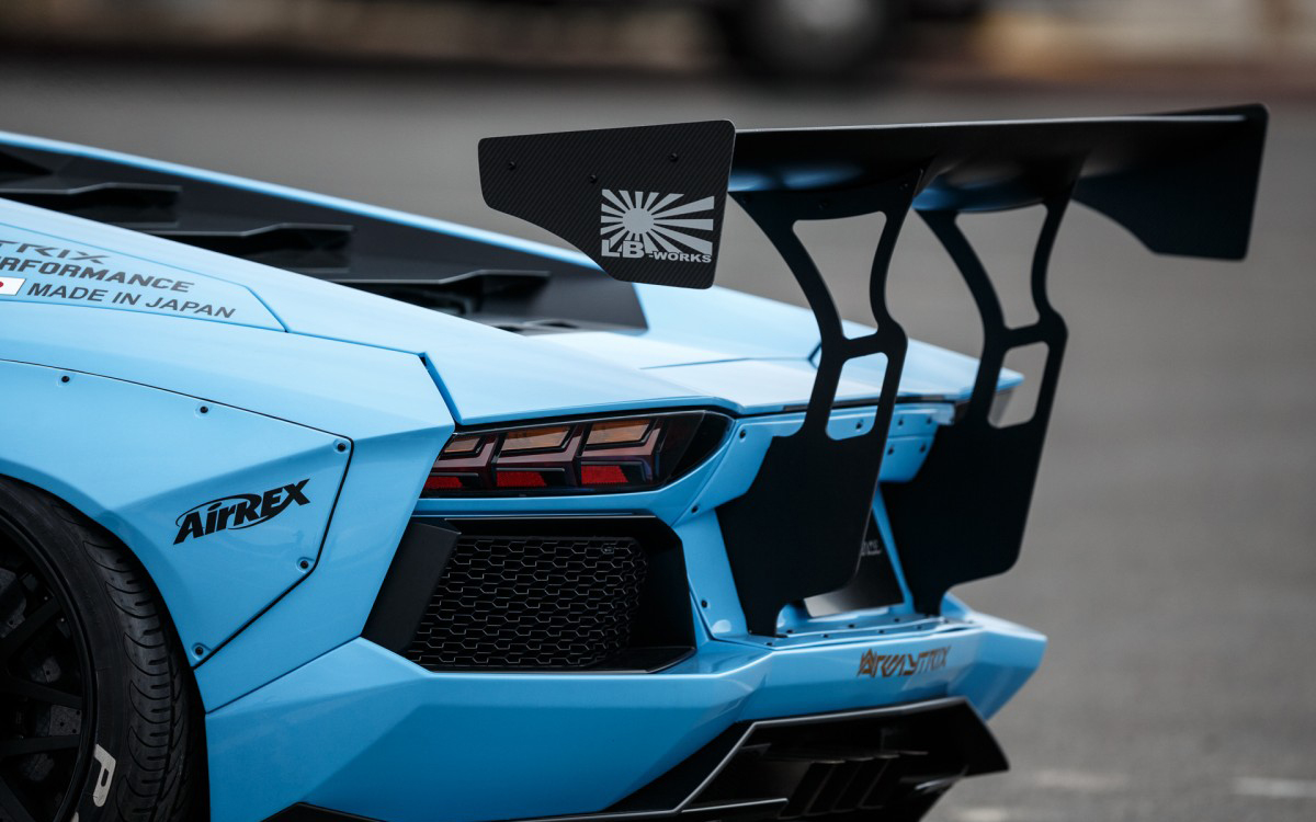 vehicle，industrial design，adventurer，Lamborghini，