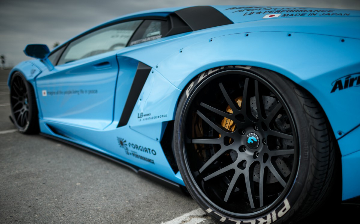 vehicle，industrial design，adventurer，Lamborghini，