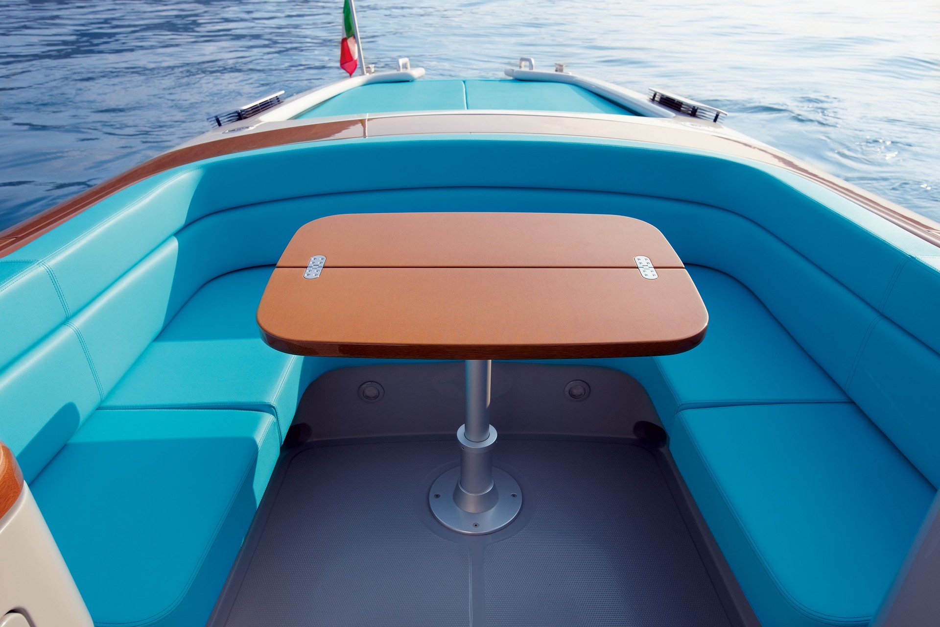 Aquariva，yacht，vehicle，industrial design，