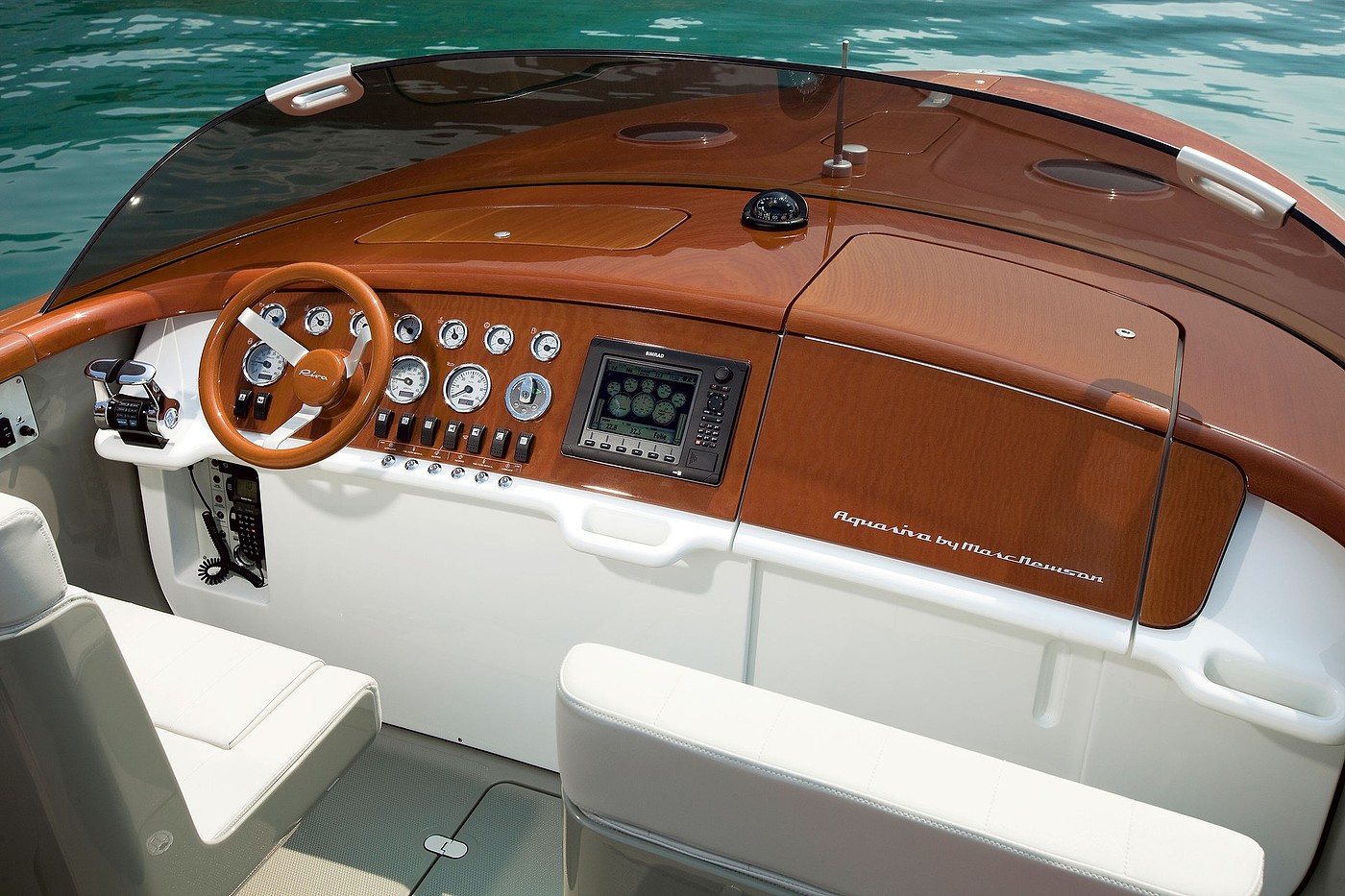 Aquariva，yacht，vehicle，industrial design，