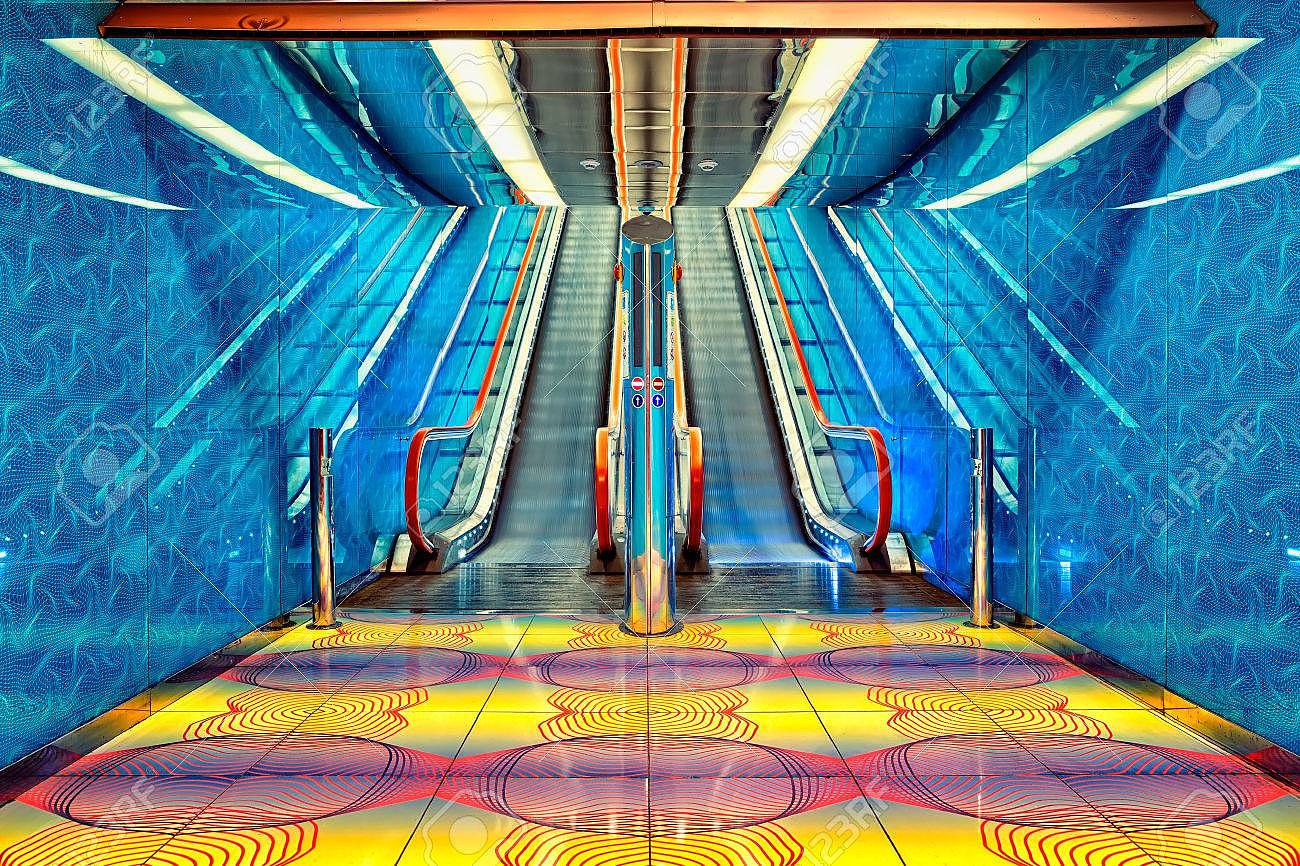 Metro Station，Karim，cozy，