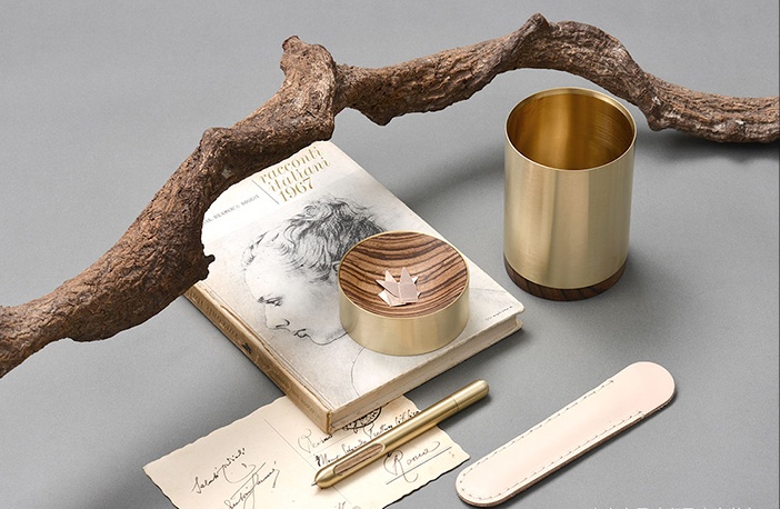 The passage of time，