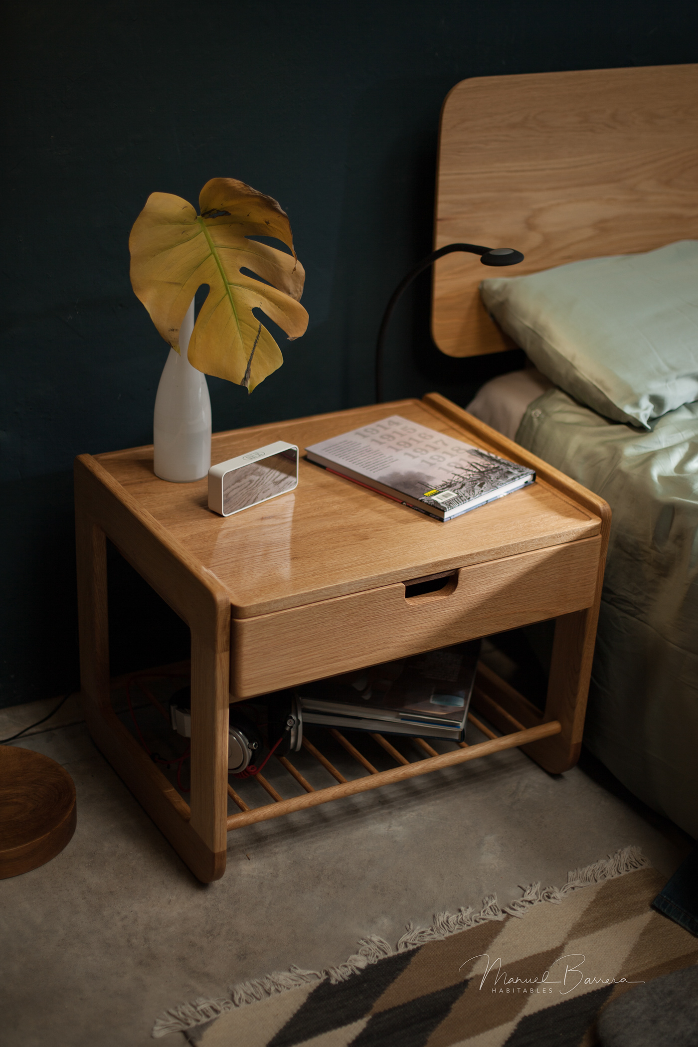 bedside cupboard，wooden ，Retro，