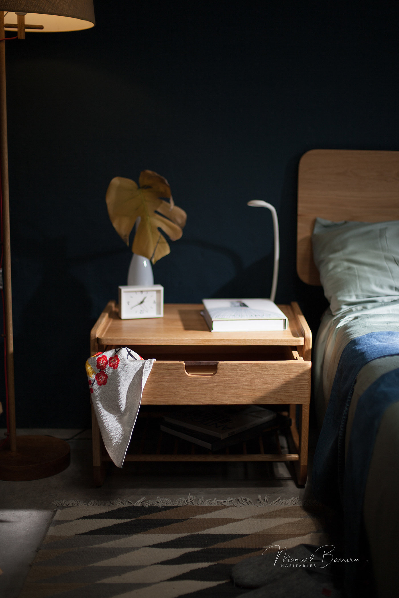 bedside cupboard，wooden ，Retro，