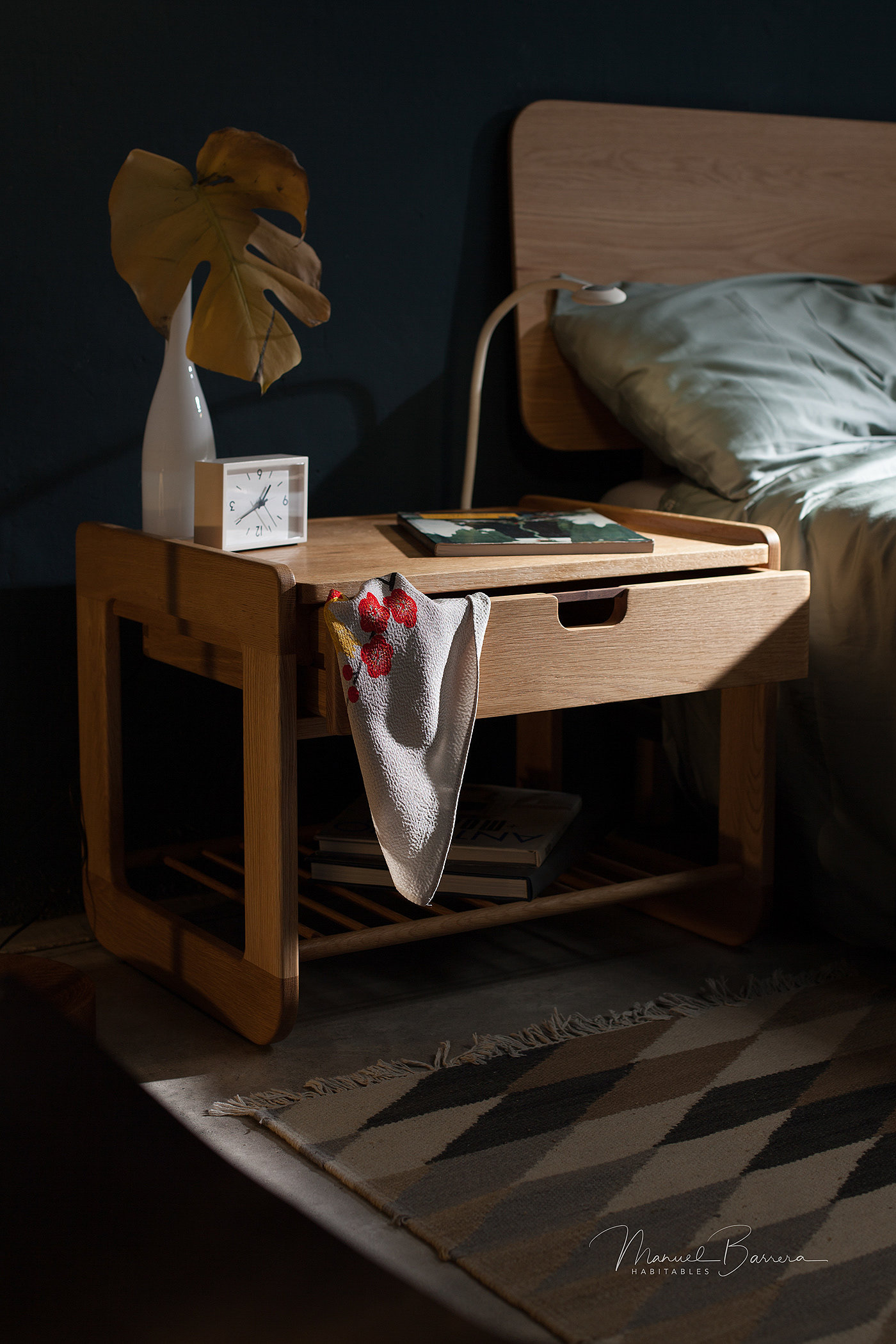 bedside cupboard，wooden ，Retro，