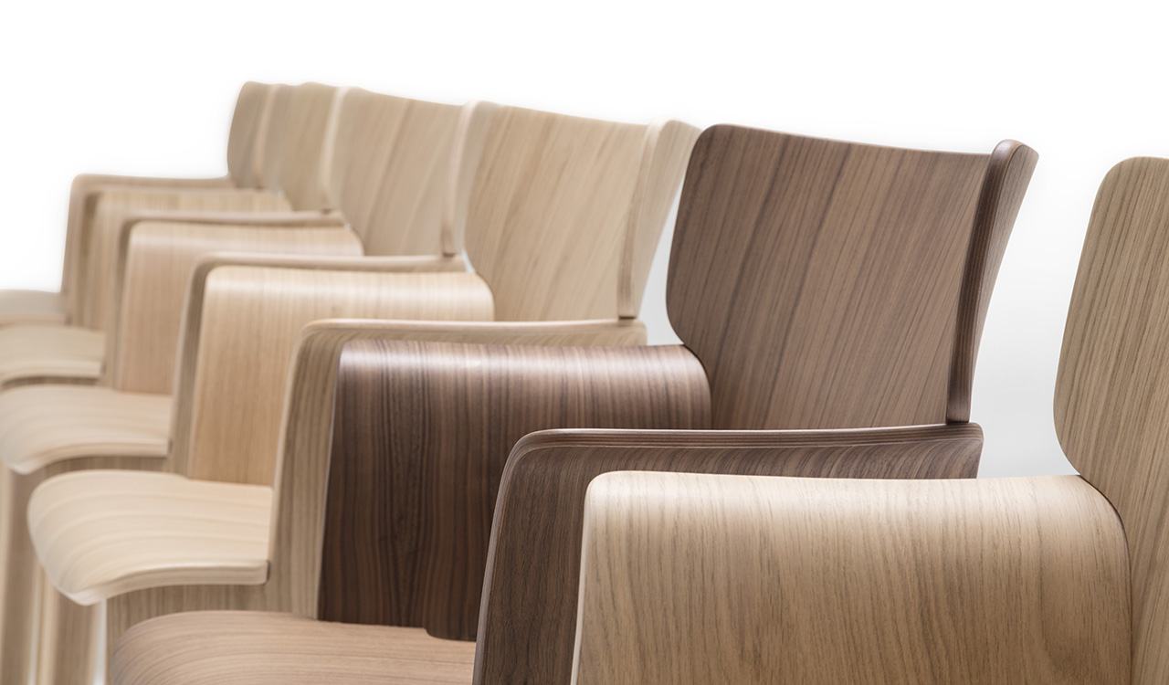 furniture，chair，sustainable，Andreu World，Philippe Starck，woodiness，