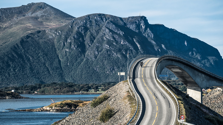 motorcycle，automobile，outdoors，Travel，