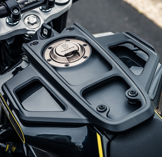 motion，Travel，outdoors，automobile，motorcycle，