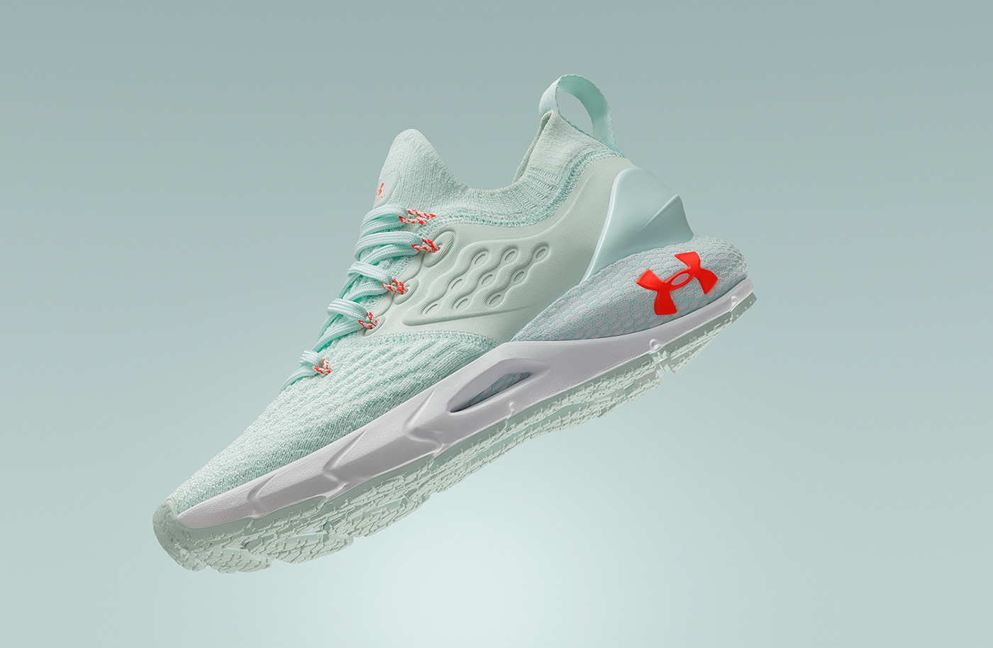 Under Armour，Outdoor sports，Andema，Lightweight experience，Balance design，Design of powerful telescopic energy grid，UA HOVR Technology，