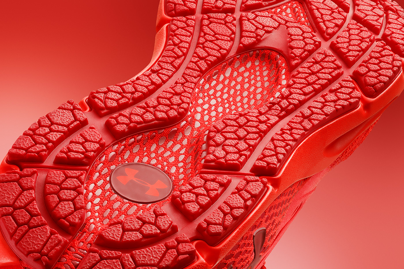 Under Armour，Outdoor sports，Andema，Lightweight experience，Balance design，Design of powerful telescopic energy grid，UA HOVR Technology，