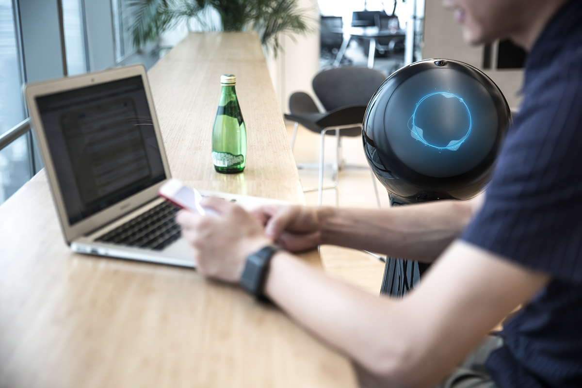 2017Adesign，2018CES，wavebot，Bobo robot，Future service robot，China，black，