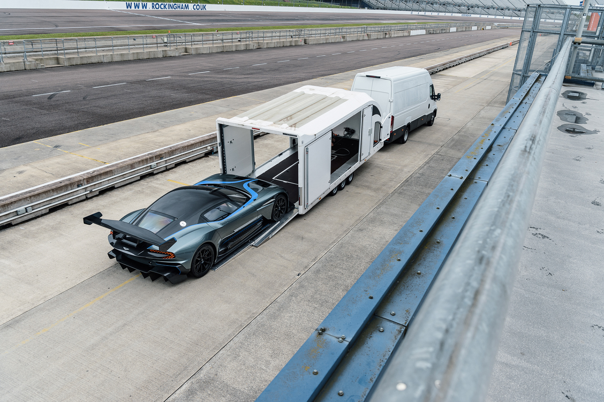 Sports car，Vulcan，Aston Martin，McLaren，