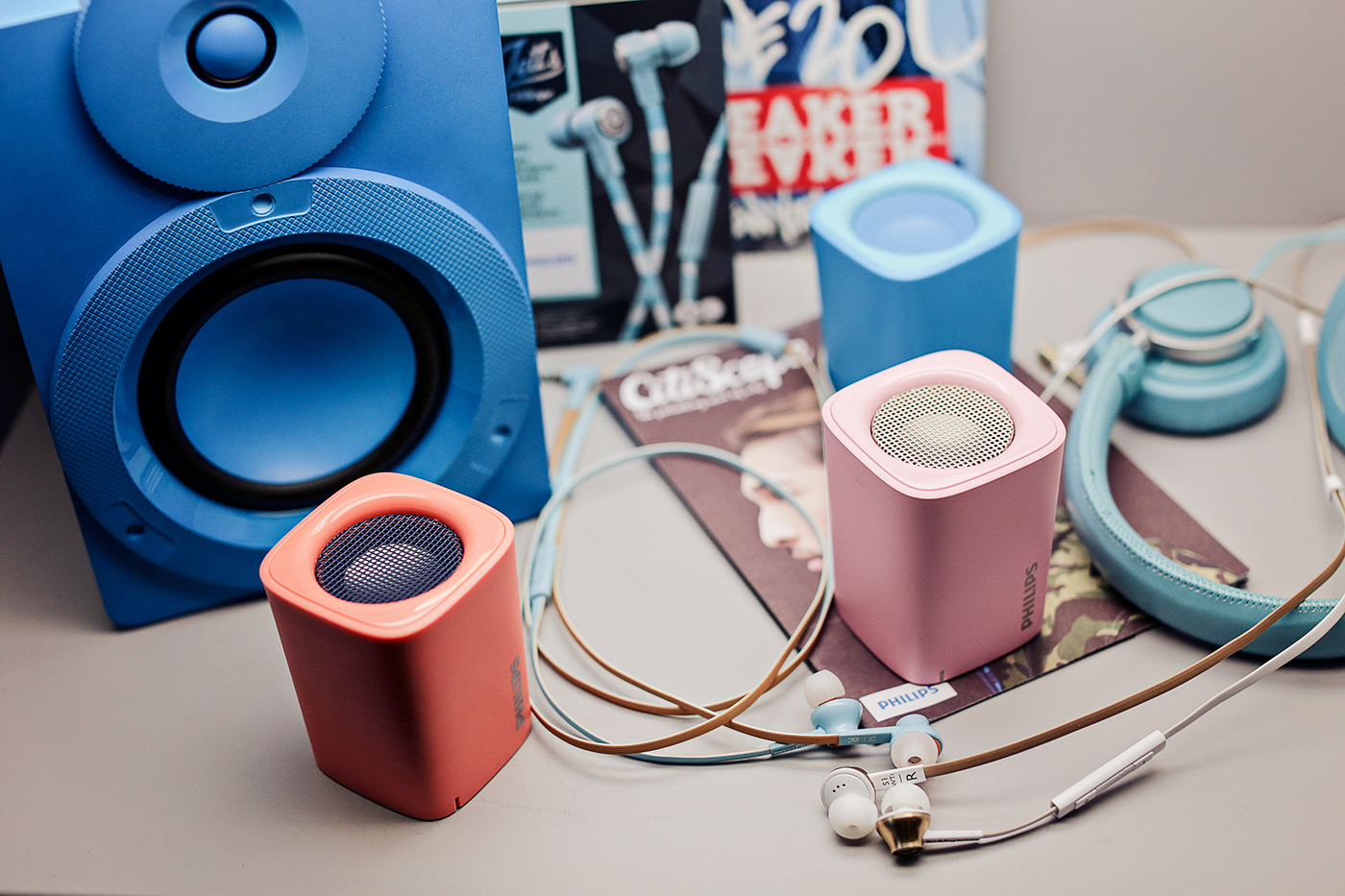 dried food，data，share，loudspeaker box，