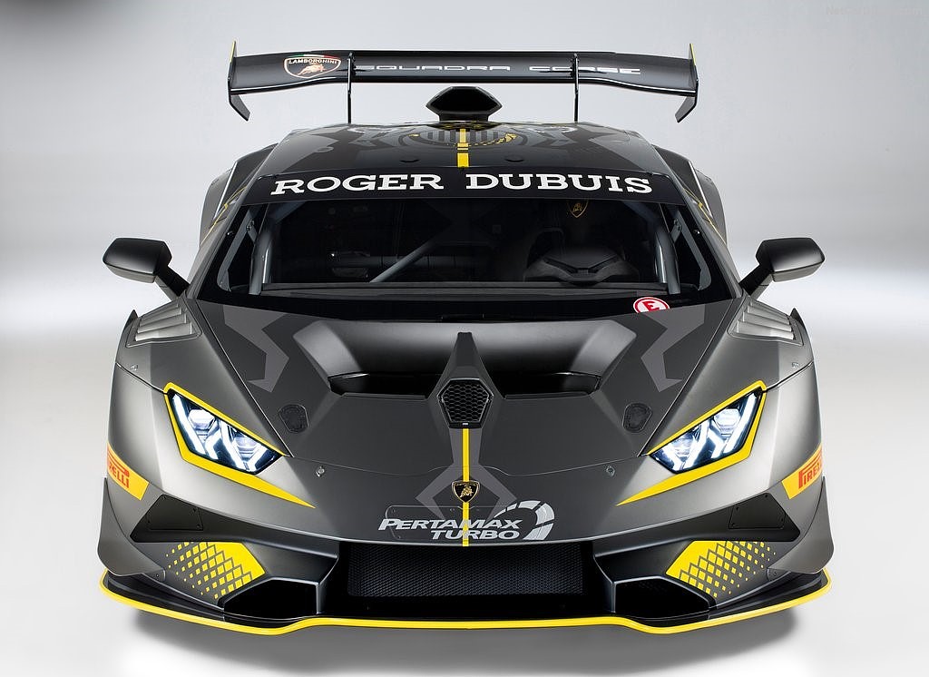 outdoors，Luxury car，automobile，two thousand and eighteen，Lamborghini，