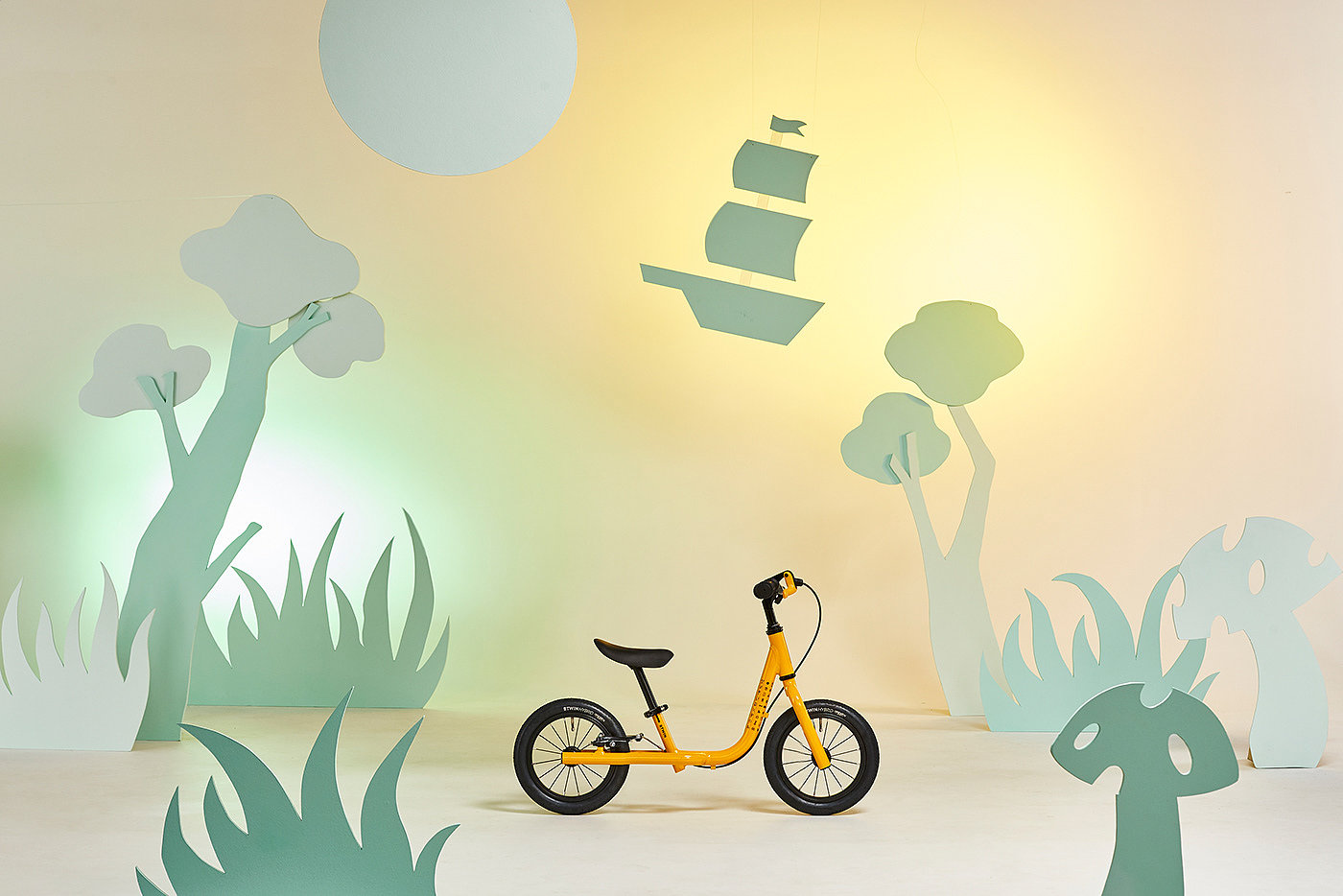 Bicycle，vehicle，Children's Toys，
