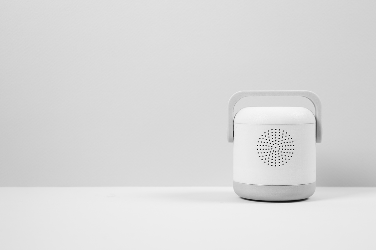 loudspeaker box，portable，Bluetooth，white，