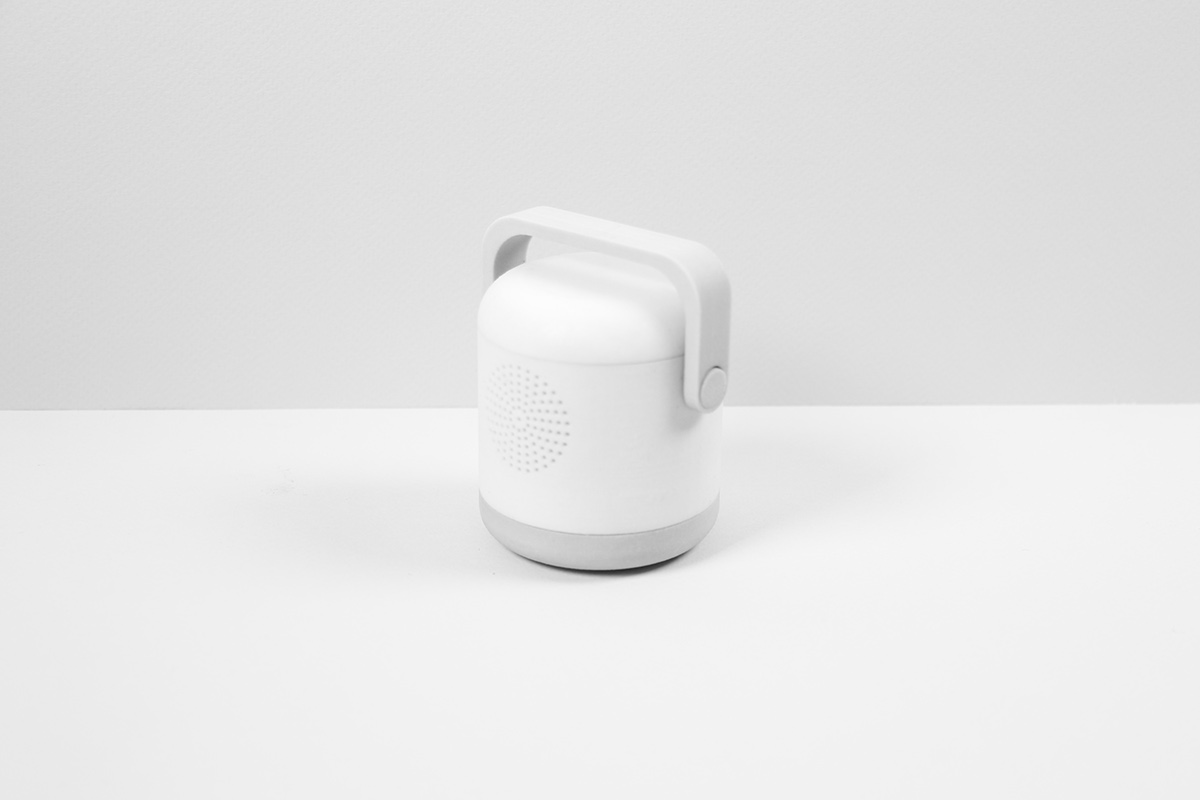 loudspeaker box，portable，Bluetooth，white，