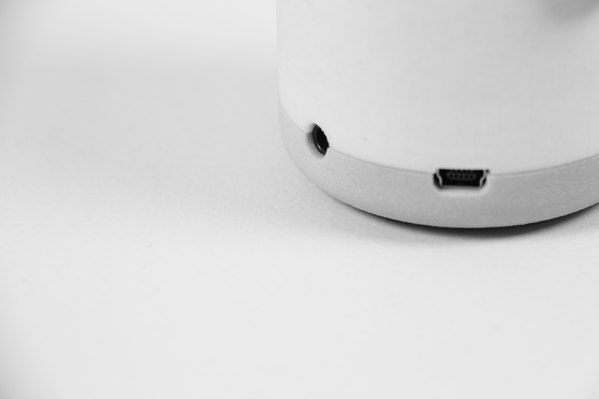 loudspeaker box，portable，Bluetooth，white，