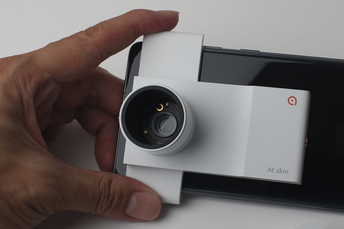 Mobile Skin Analyzer，Mobile skin analyzer，BDCI，Skin care，Small and exquisite，Minimalist design ，Connect phone，Skin scan，