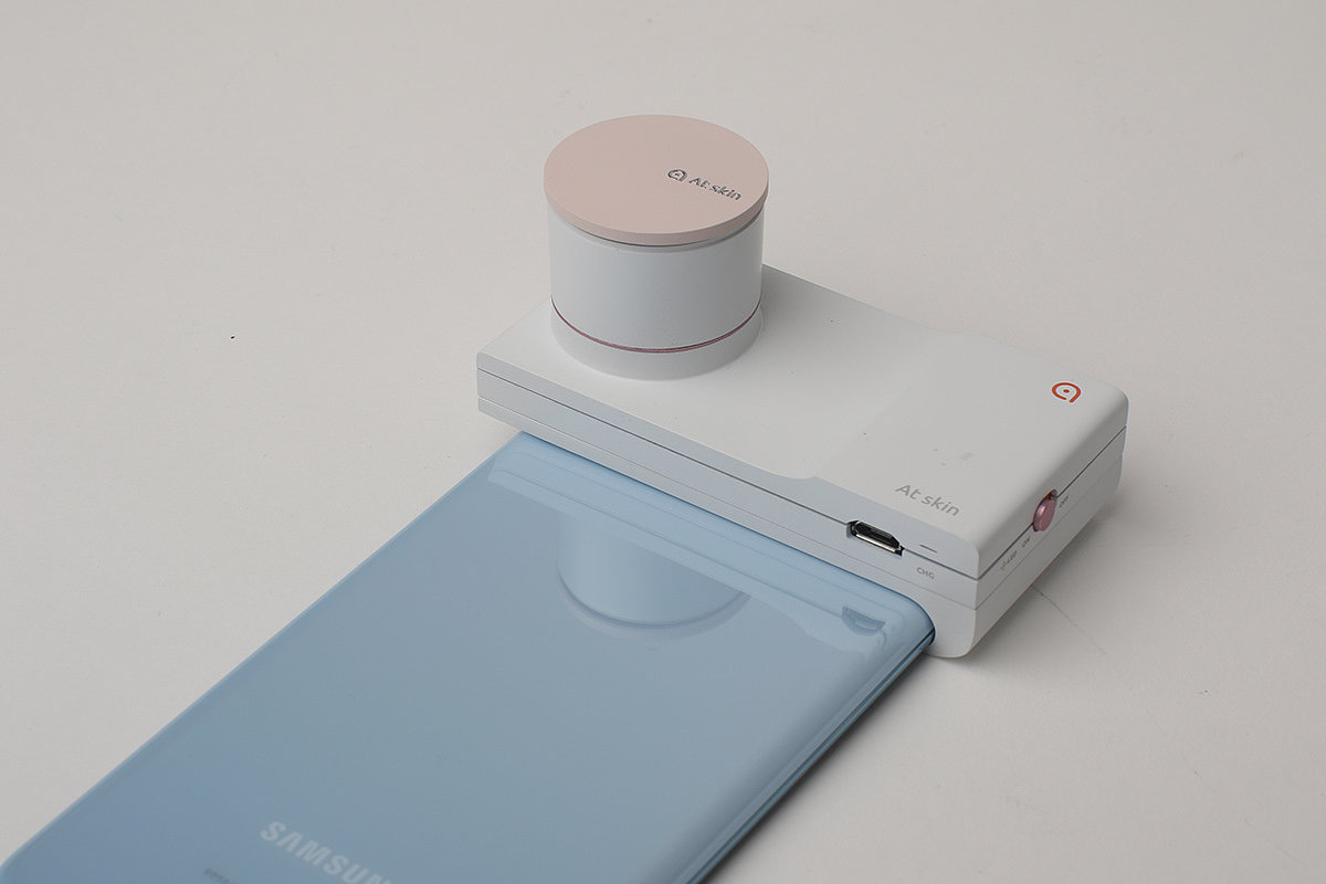 Mobile Skin Analyzer，Mobile skin analyzer，BDCI，Skin care，Small and exquisite，Minimalist design ，Connect phone，Skin scan，