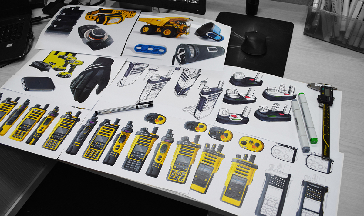 walkie-talkie，motorola，APX 4000，flash light，