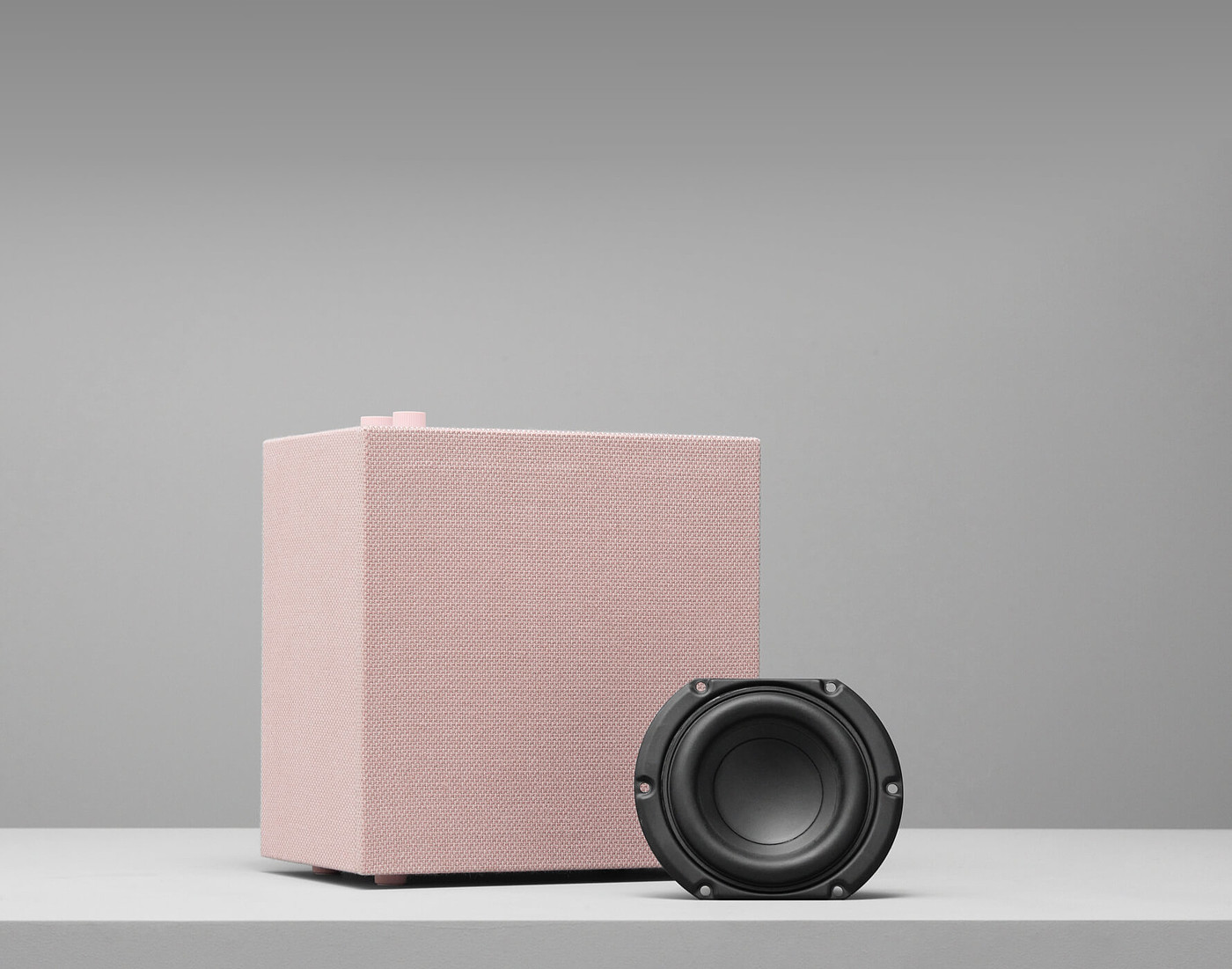 loudspeaker box，sound，Bluetooth，wireless，music，