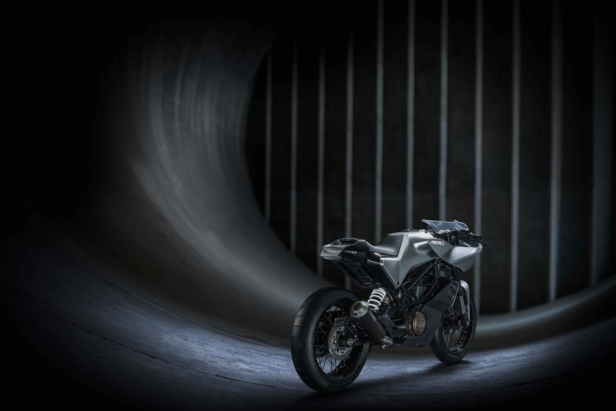 motorcycle，locomotive，Hand drawn，Husqvarna，aero，