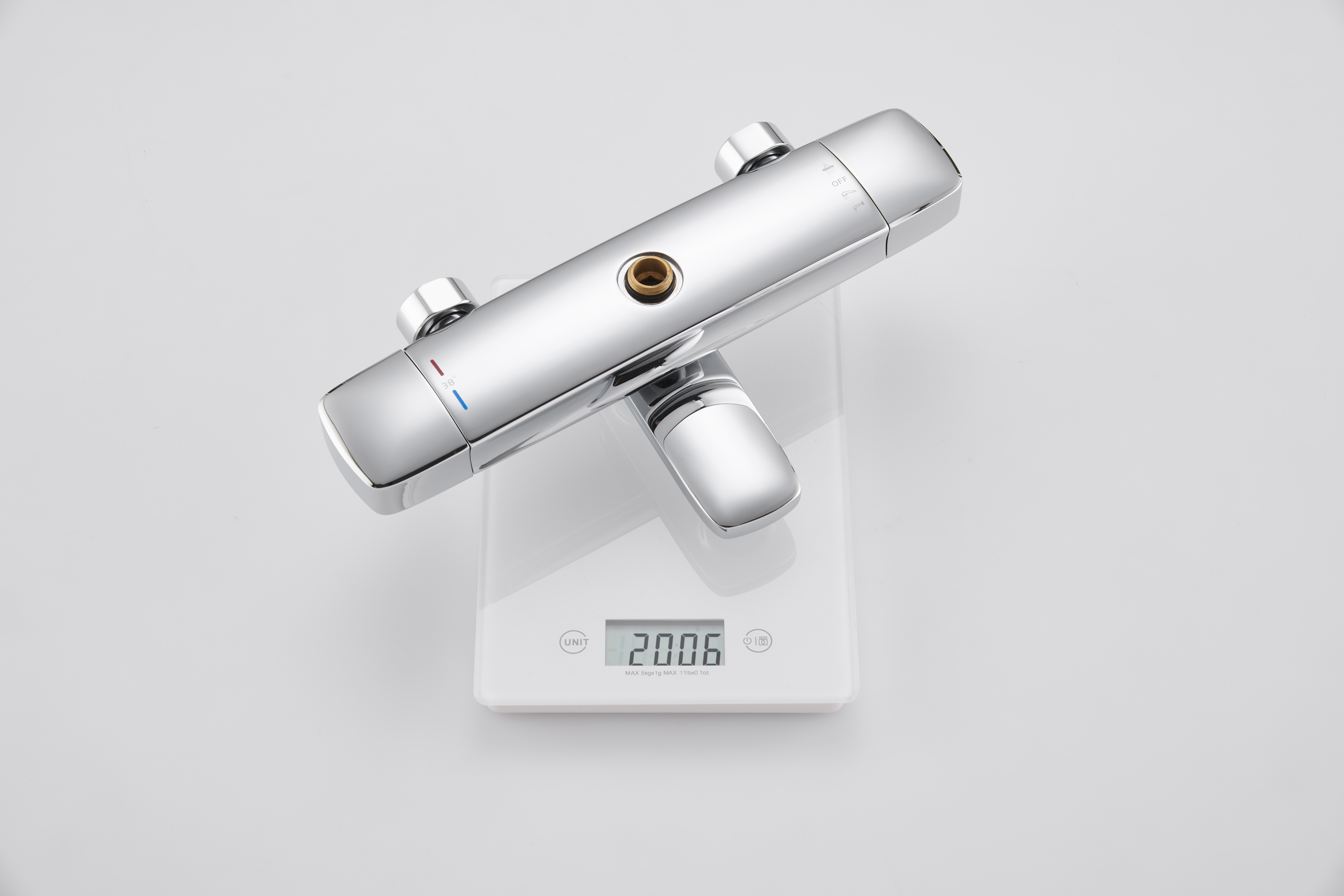 Lufthansa bathroom - constant temperature shower，