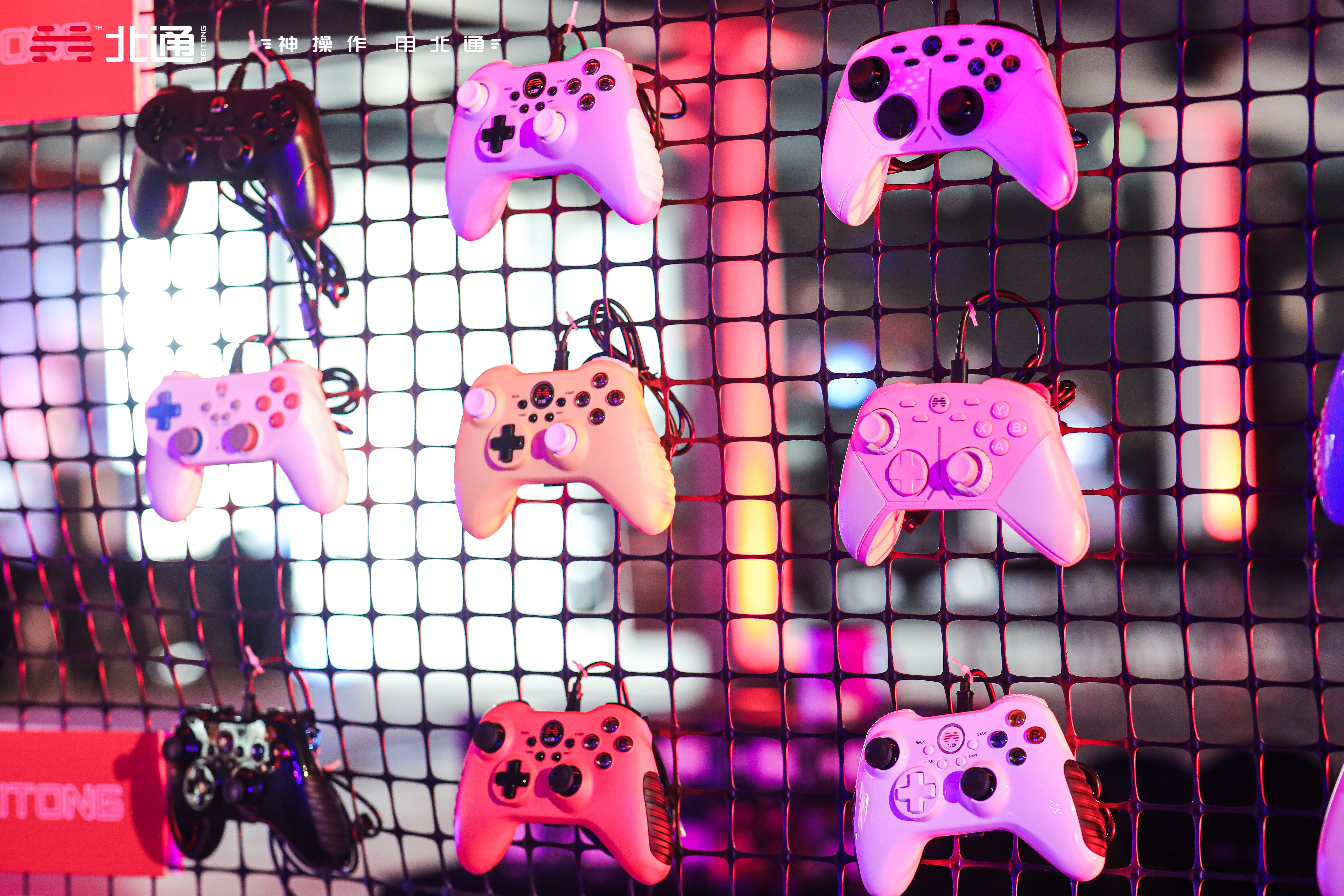 Dopamine design，Visual Kinesis，Visual display，Game handle，