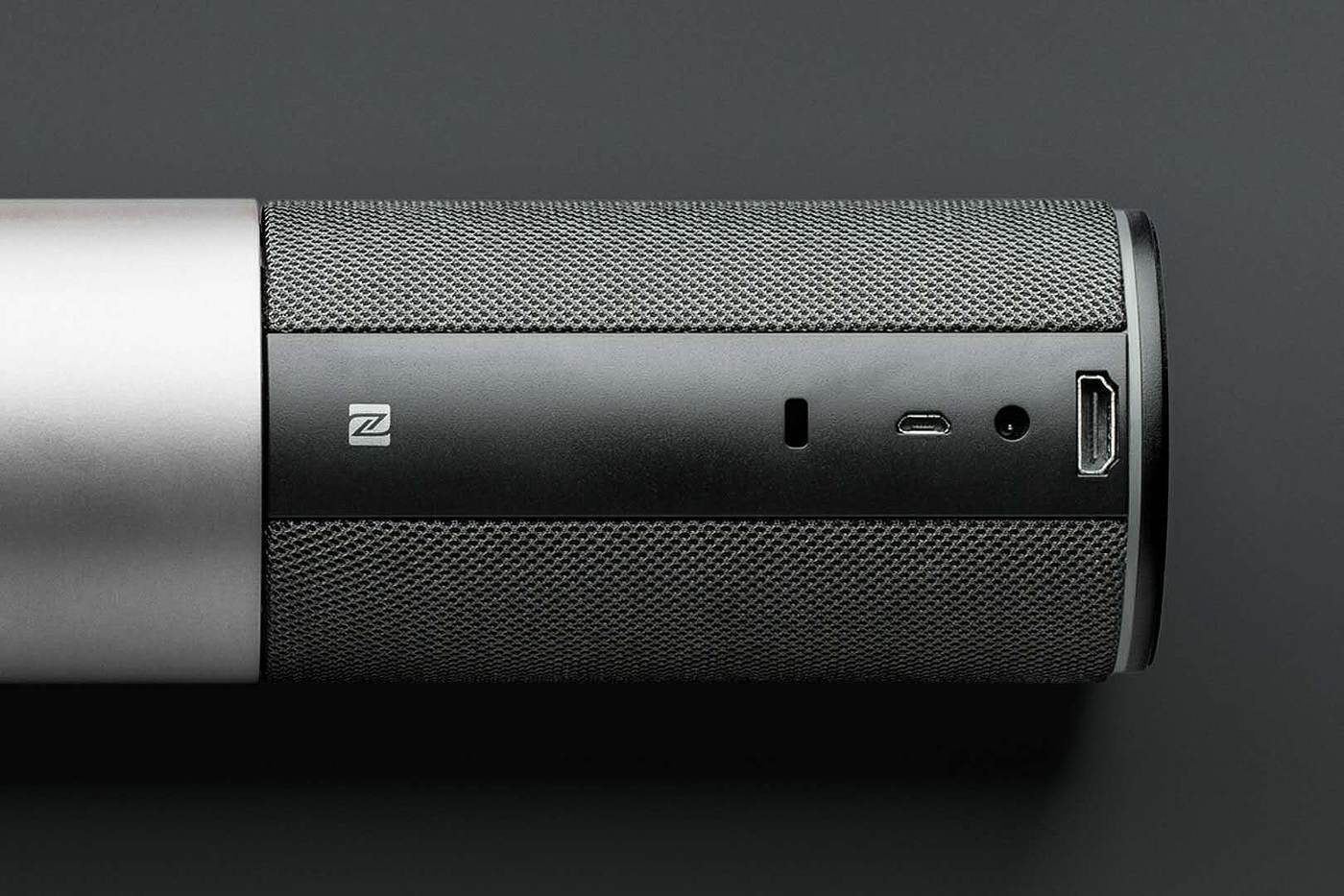 Logitech，Rechargeable battery，Remote docking，NFC and Bluetooth，360 degree audio and HD video，AllShare Cast ，ConferenceCam，Connect，