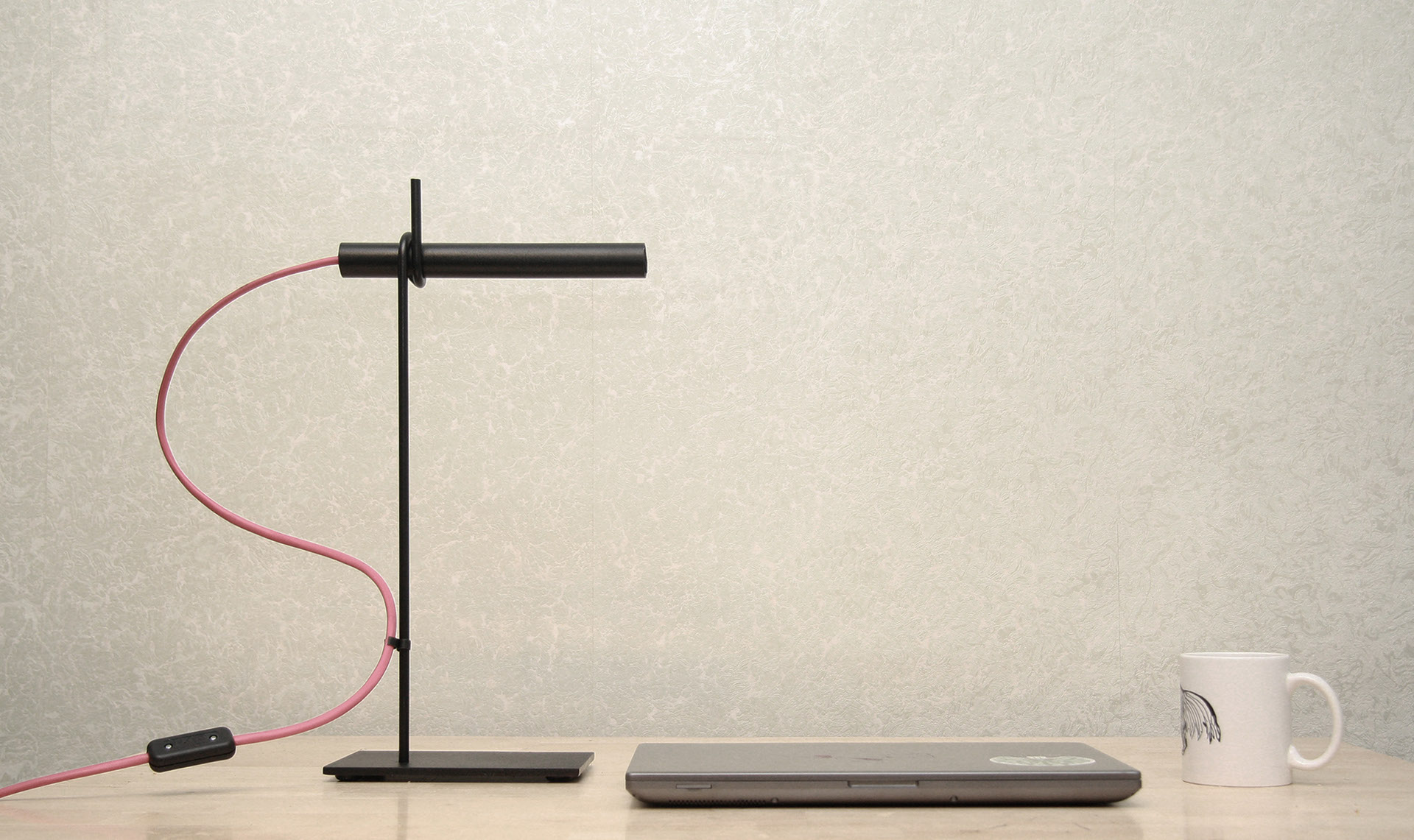 2015design，Desk lamp，simple，Control intensity and direction，tan，lamp，