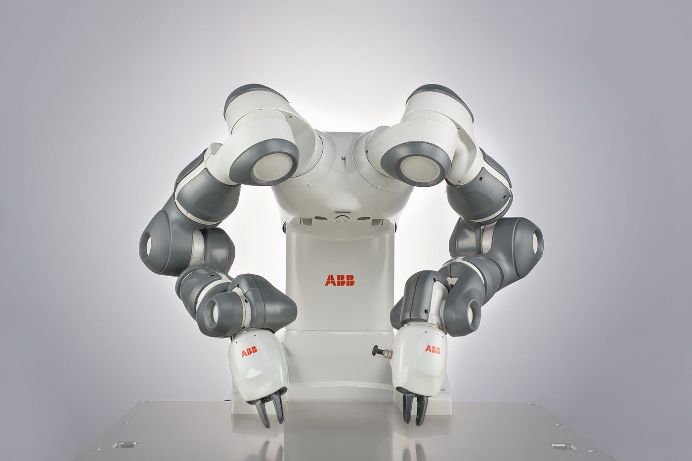 robot，robot，both arms，intelligence，