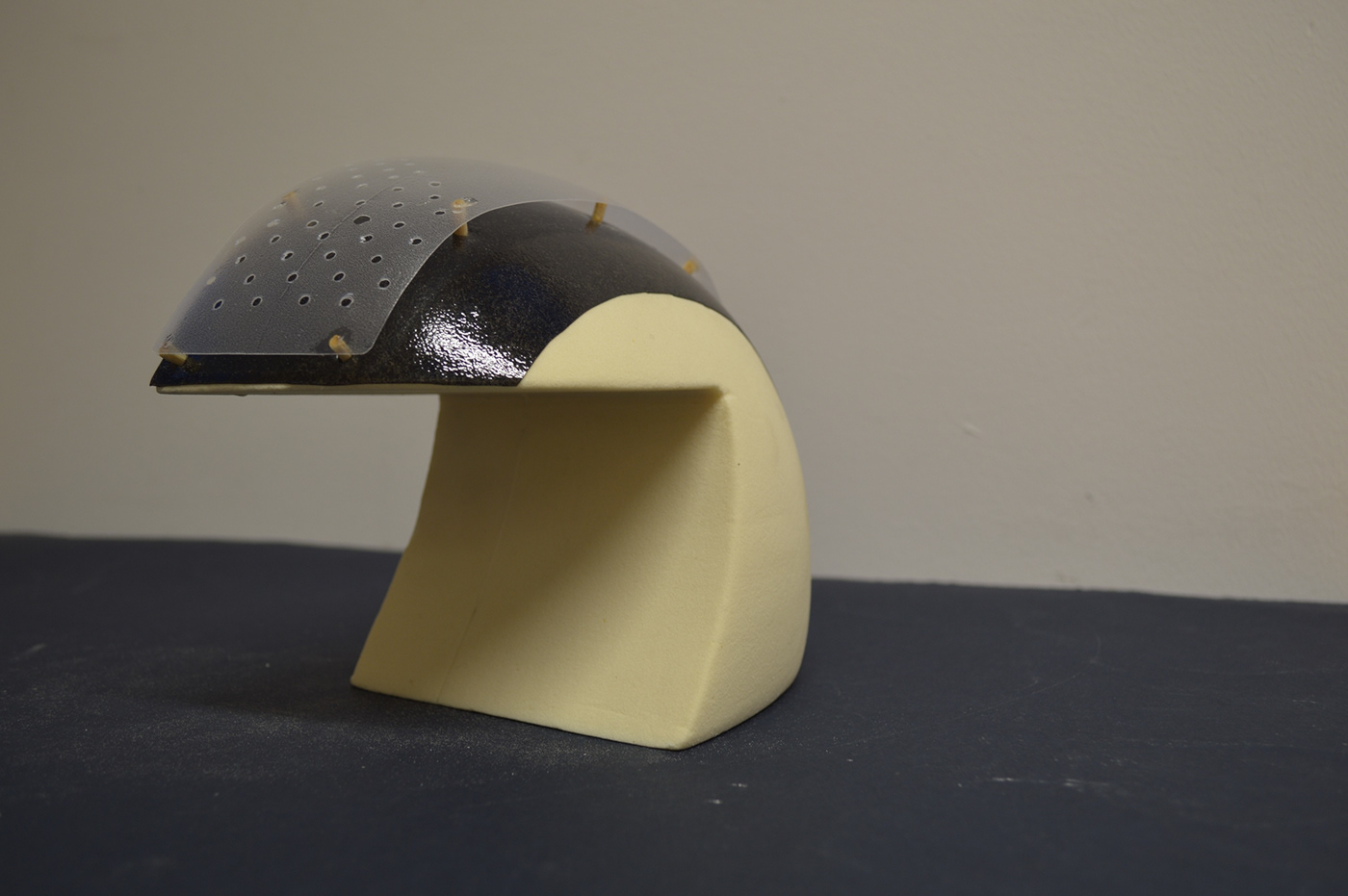 Louie Amphlett，LENZA ONE，Helmet design，motorcycle，Hearing impairment，Streamlined design，noise reduction，CFD (Computational Fluid Dynamics) test，