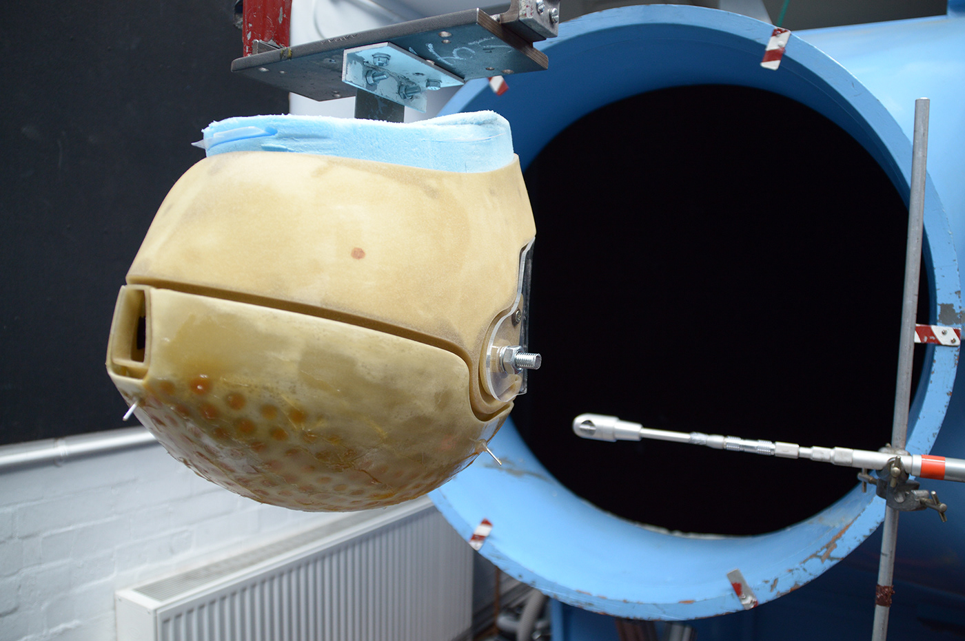 Louie Amphlett，LENZA ONE，Helmet design，motorcycle，Hearing impairment，Streamlined design，noise reduction，CFD (Computational Fluid Dynamics) test，