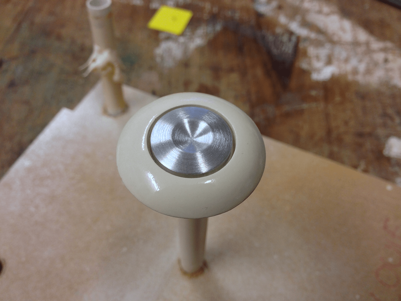 Louie Amphlett，LENZA ONE，Helmet design，motorcycle，Hearing impairment，Streamlined design，noise reduction，CFD (Computational Fluid Dynamics) test，