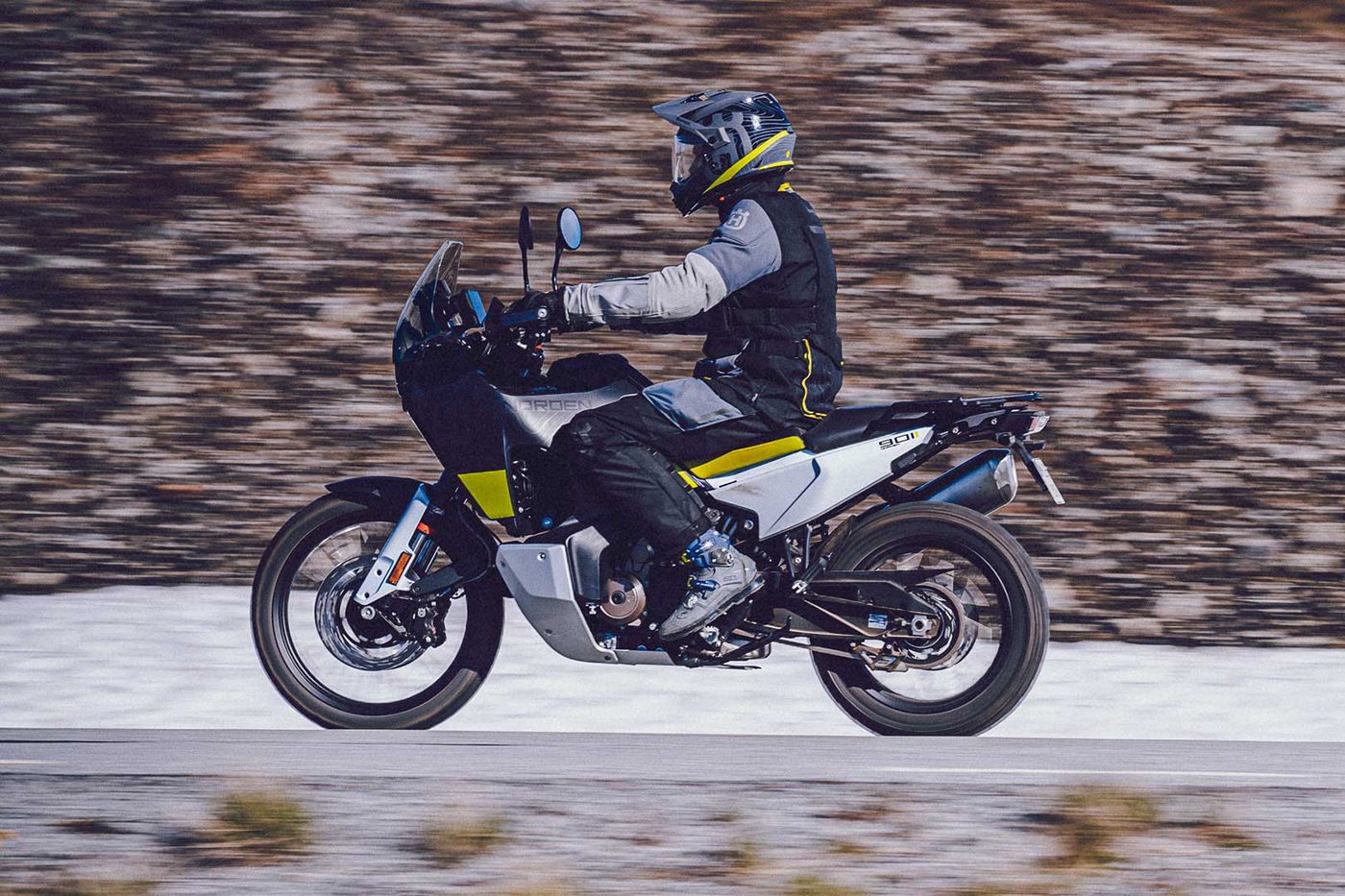 motorcycle，Husqvarna Norden 90，explore，Adventure Travel，