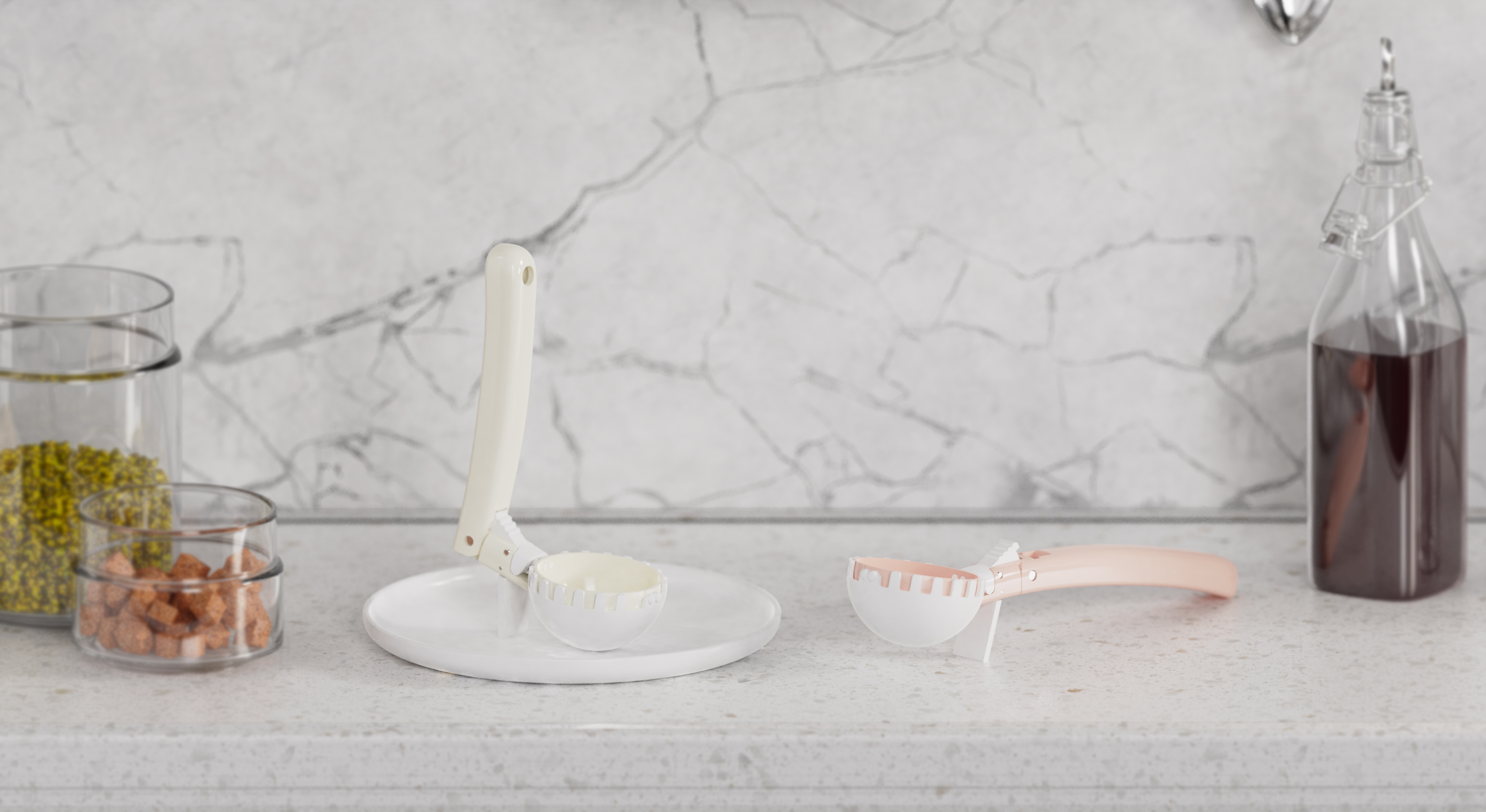 Noodle soup separating spoon，kitchenware，Noodle soup separating spoon，product design，kitchenware，Spoon，product design，Spoon，Leaky spoon，Leaky spoon，noodles boiled and strained，noodles boiled and strained，