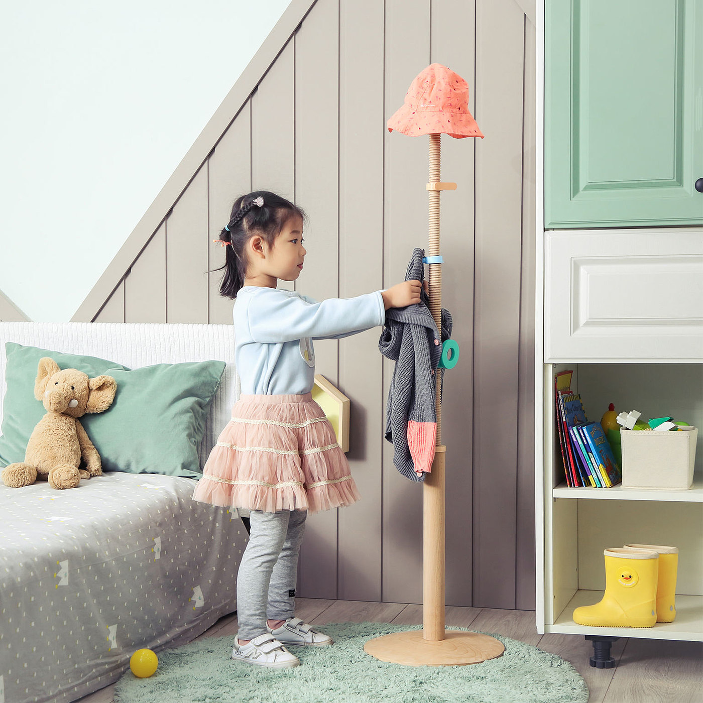coat hanger，children，Telescopic structure，2021 red dot design concept award，