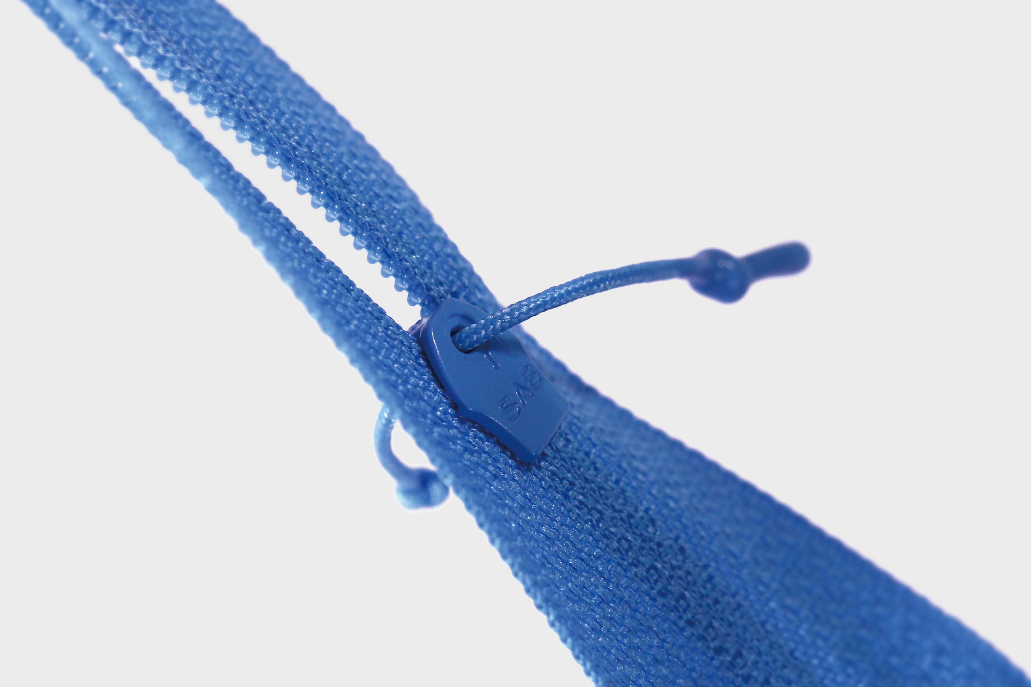 zipper，Frivolous，2021 red dot design concept award，Clothing accessories，