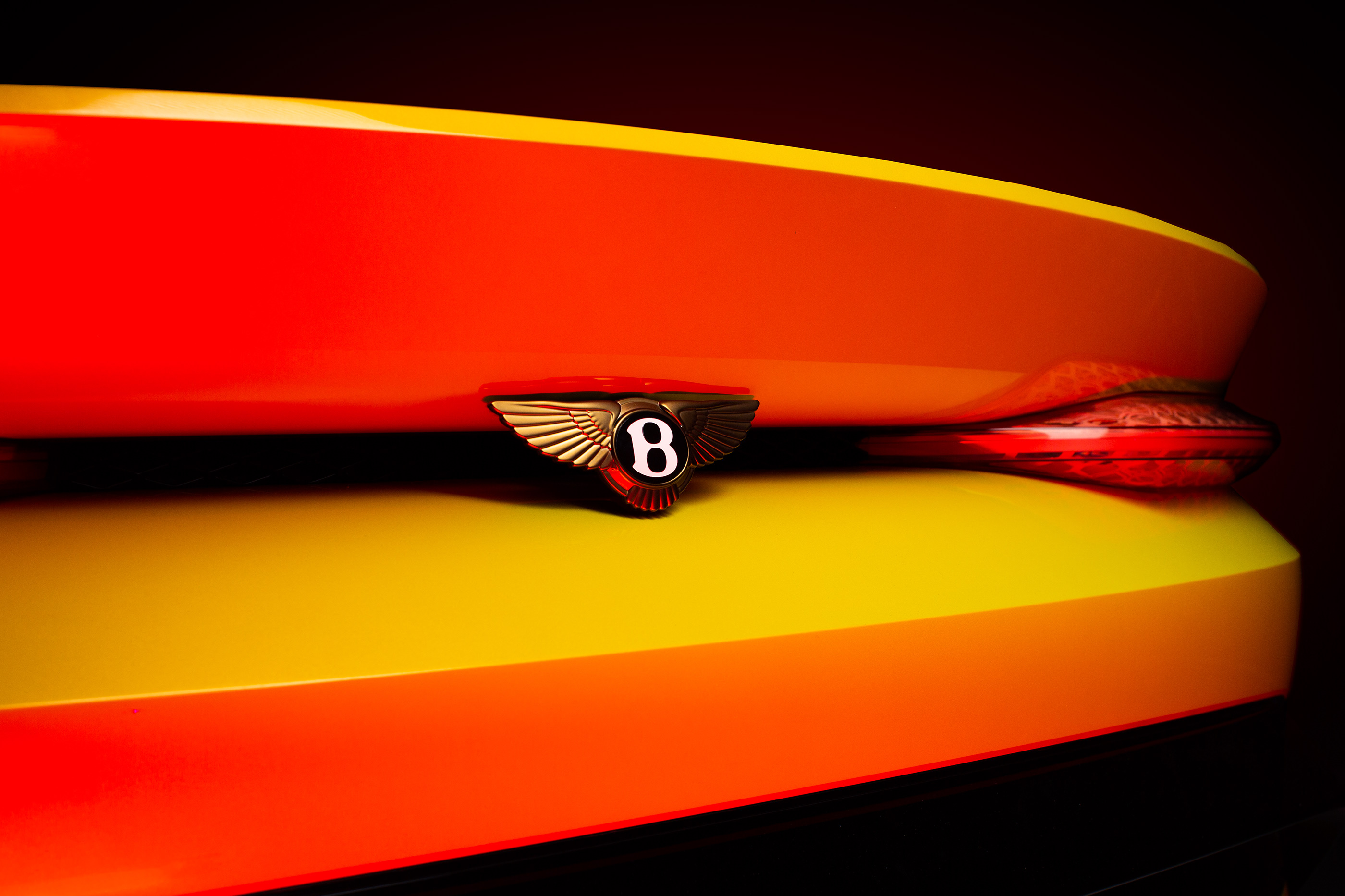 vehicle，Sports car，industrial design，