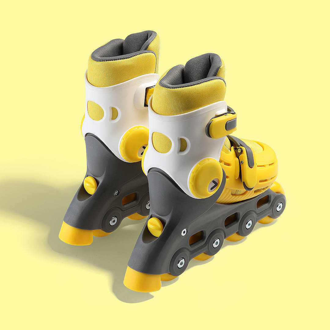 motion，healthy，children，the skating shoes，Roller skating shoes，