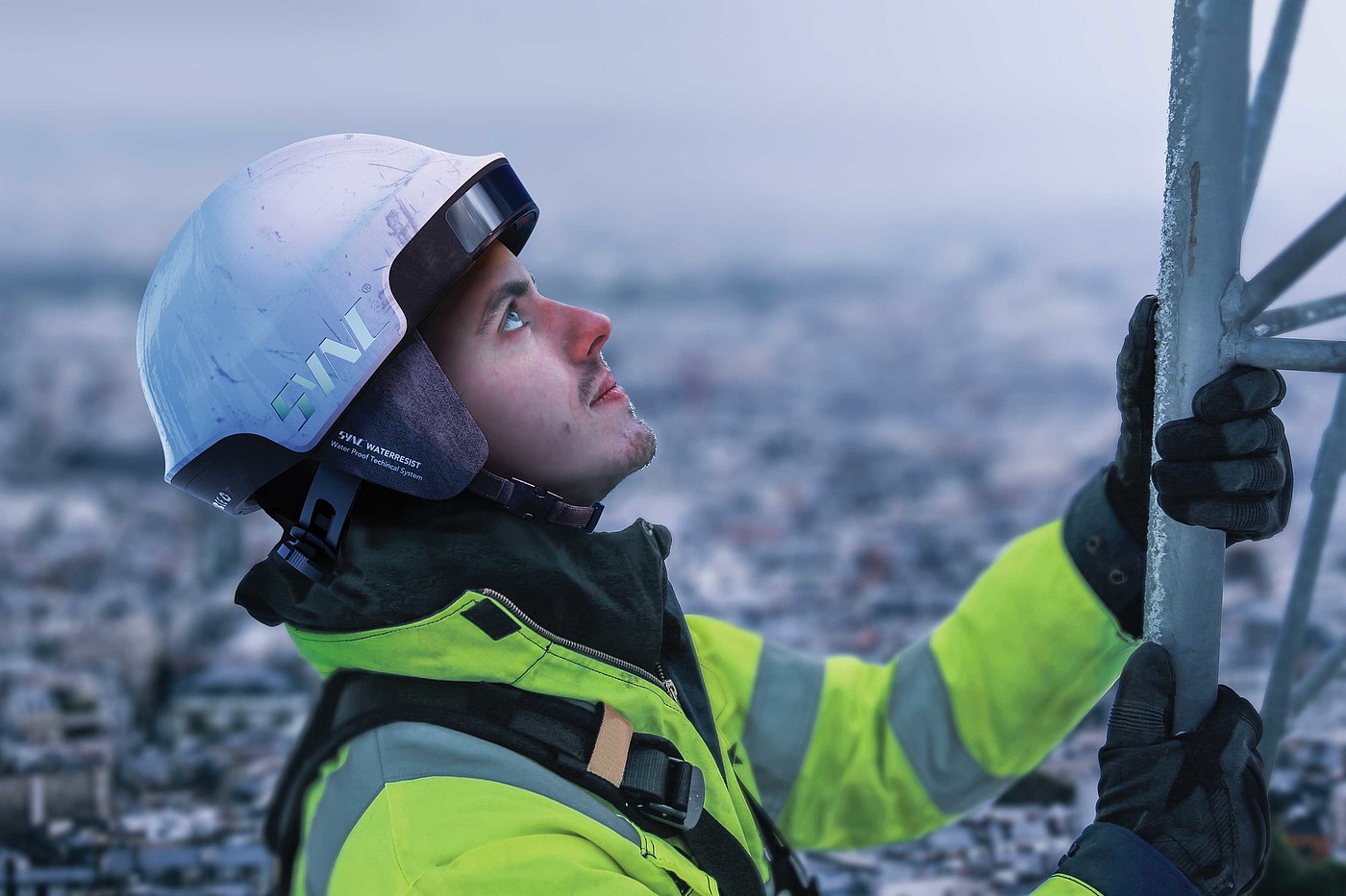 Helmet，protect，effective communication ，2021 red dot design concept award，