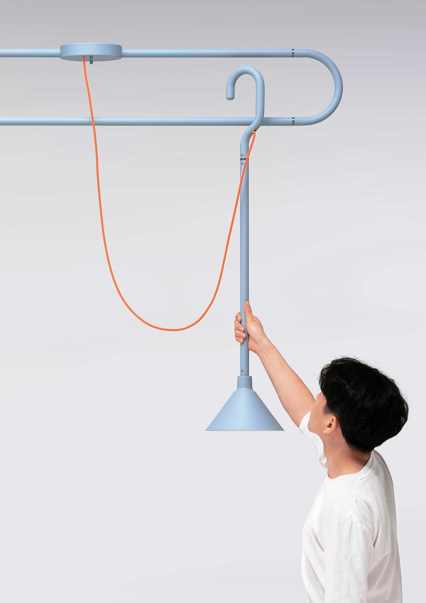 a chandelier，Adjustable，practical，2021 red dot design concept award，