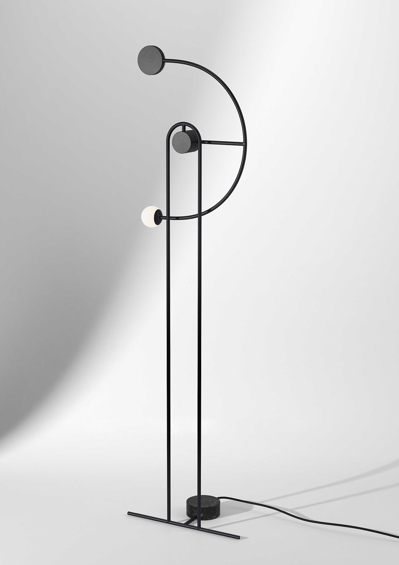 Floor lamp，Simplicity，black，2021 red dot design concept award，