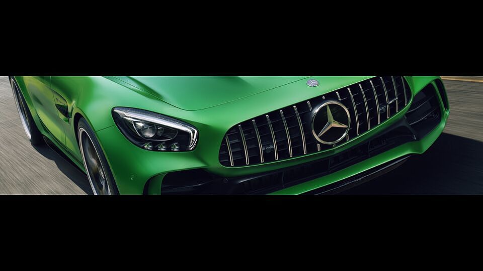 cg，Mercedes Benz，GT-R，"hulk."，automobile，Benz，automative lighting，green，